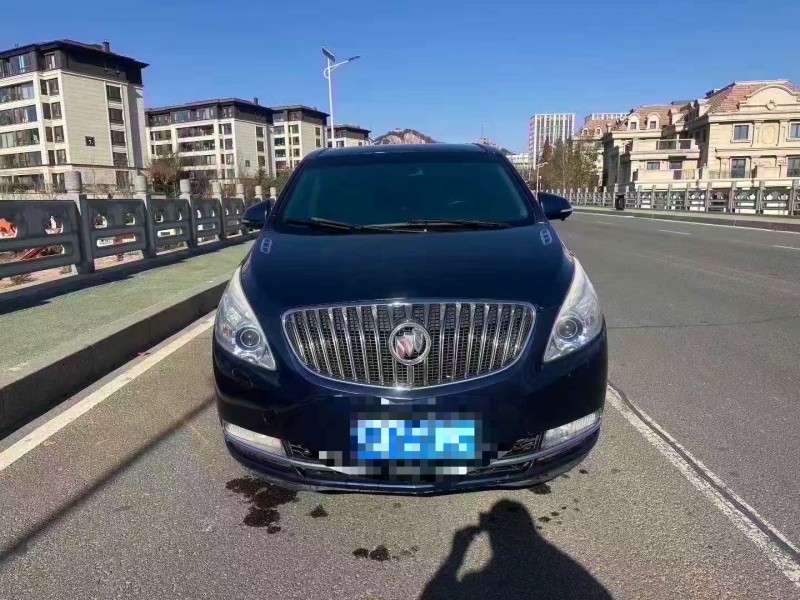 青岛16年别克GL81