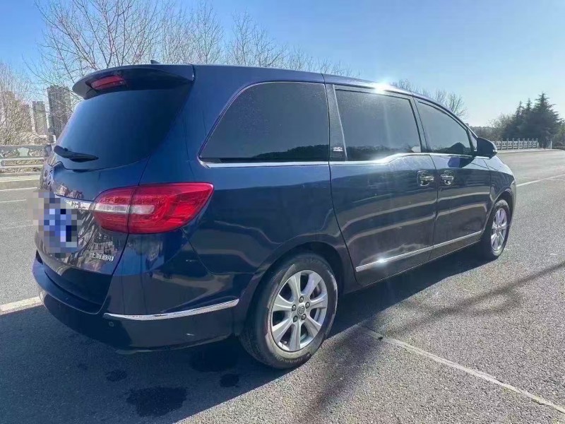 青岛16年别克GL86