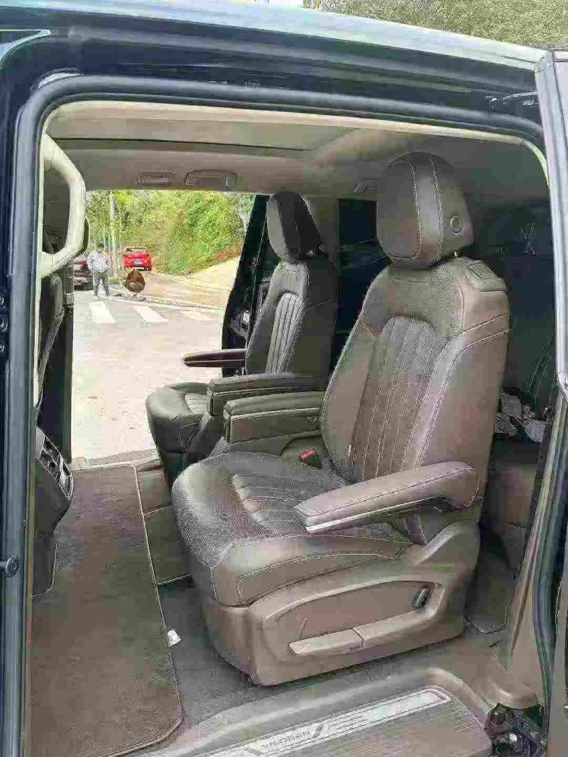 南宁21年大众威然6