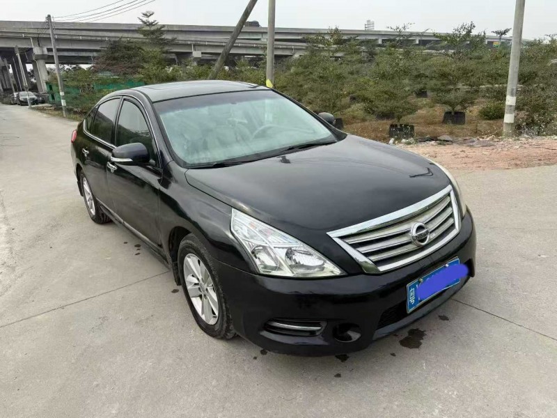 中山11年日产天籁2