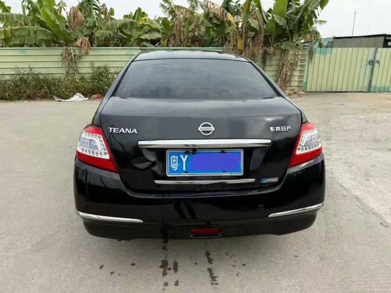 中山11年日产天籁4