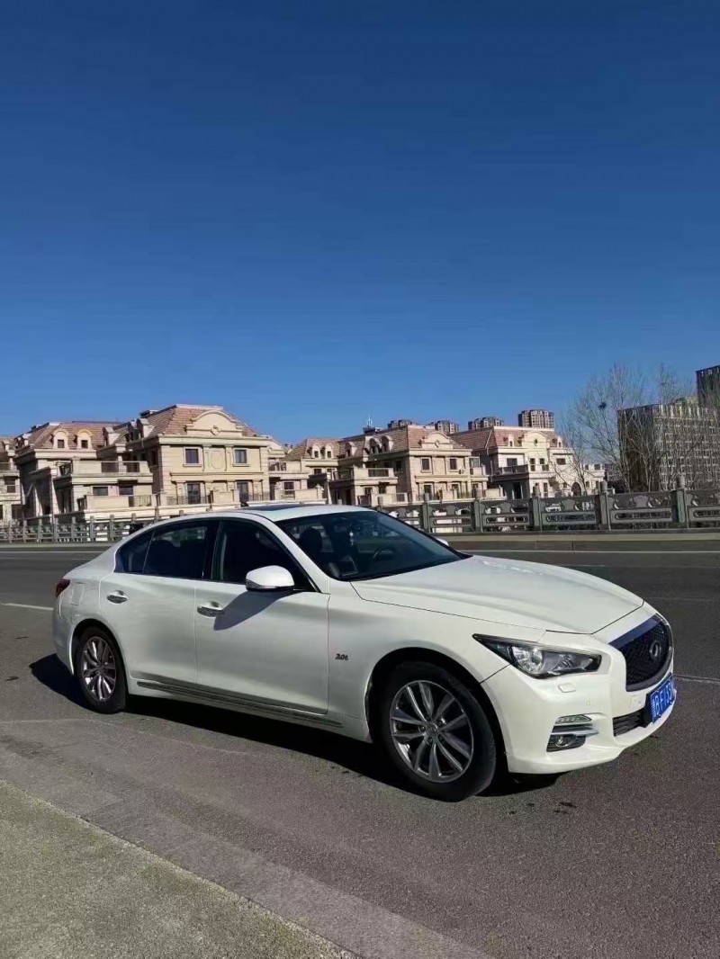青岛16年英菲尼迪Q50L2