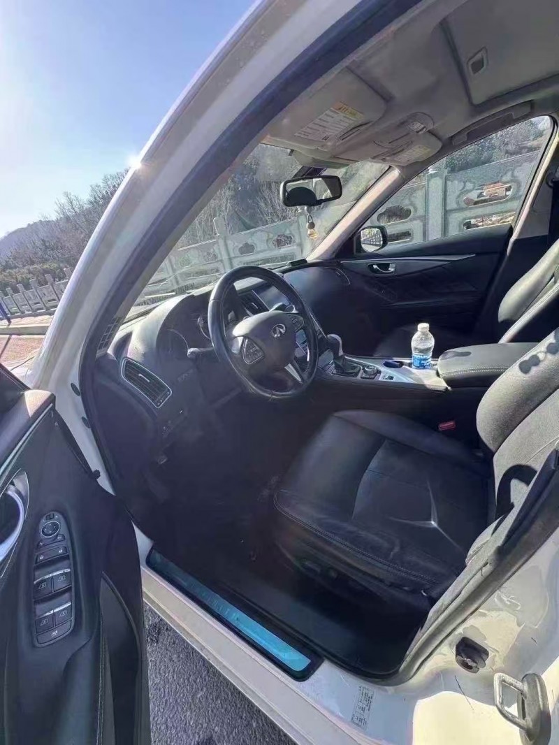 青岛16年英菲尼迪Q50L4