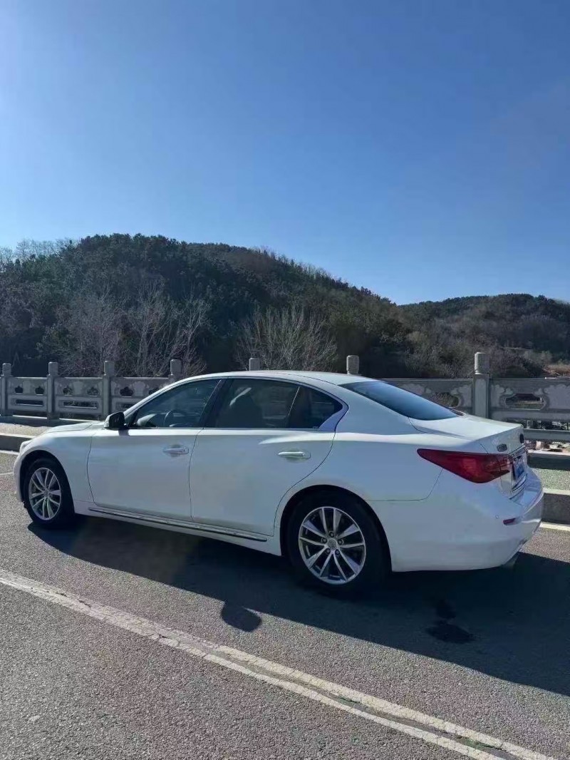 青岛16年英菲尼迪Q50L8