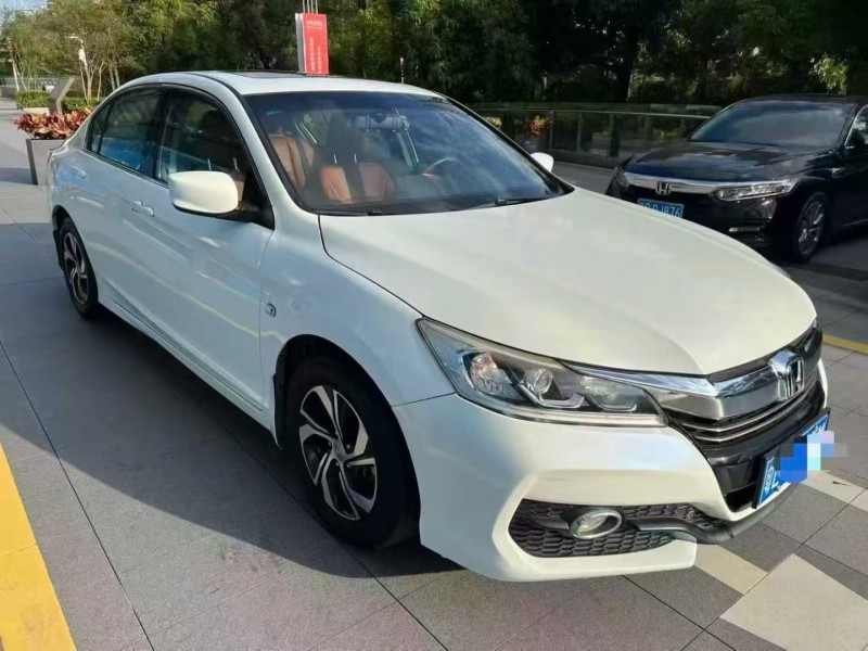 深圳17年本田雅阁2