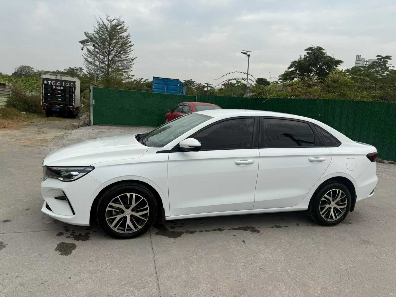 中山23年吉利帝豪4