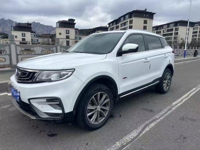 青岛19年吉利博越2