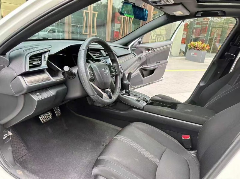 深圳23年本田思域4