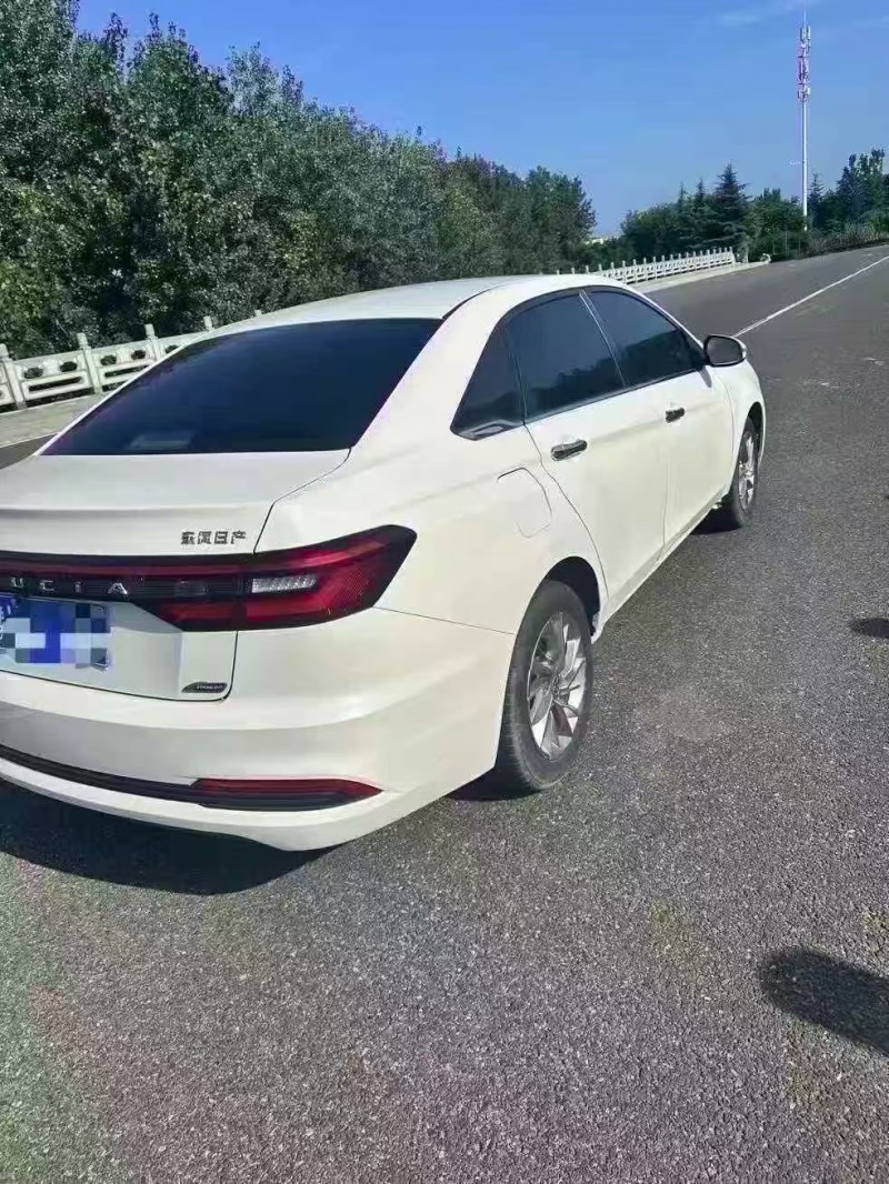 青岛22年启辰D607