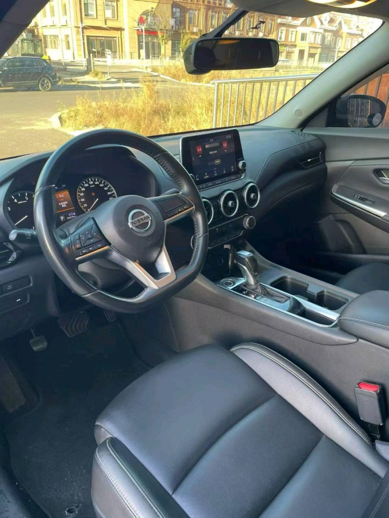 青岛20年日产轩逸4