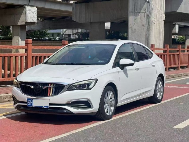 东莞18年别克威朗2