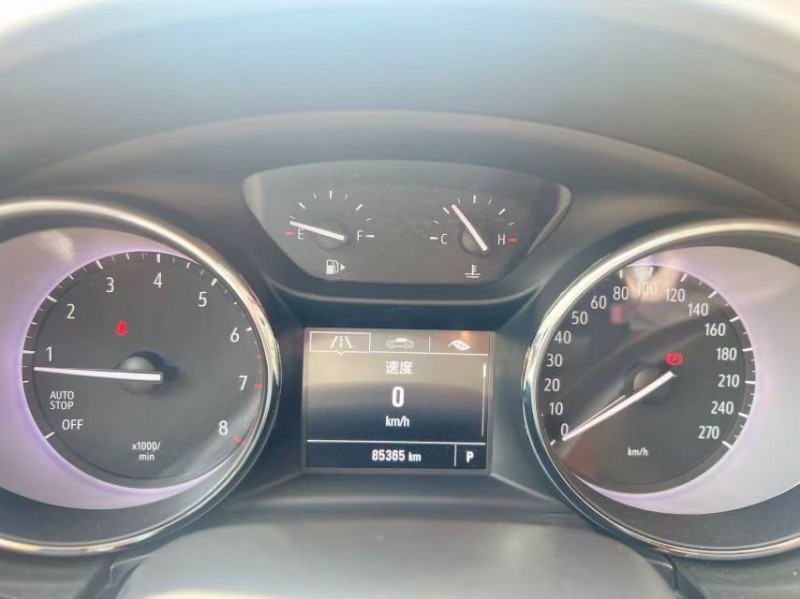 东莞18年别克威朗5