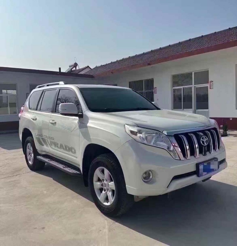 青岛17年丰田普拉多2