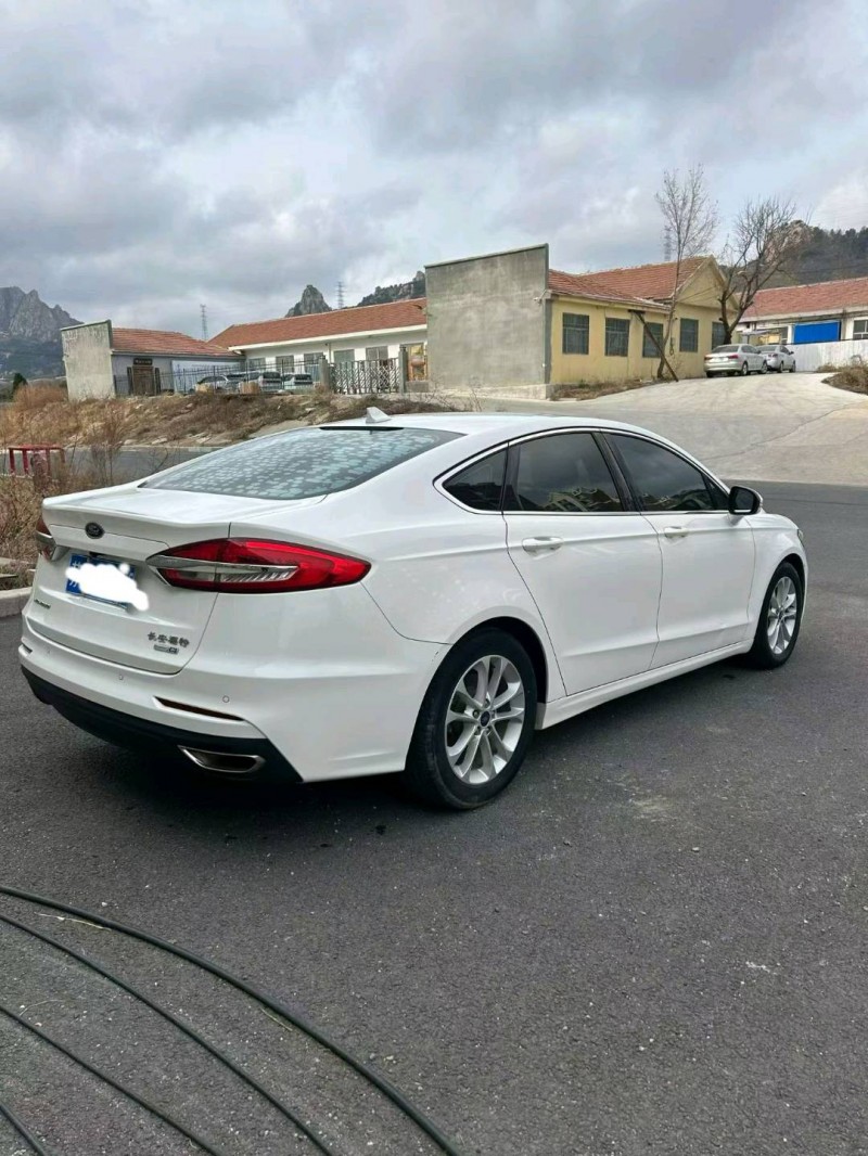 青岛21年福特蒙迪欧7