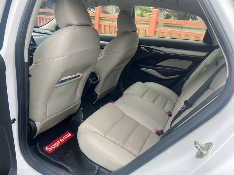 东莞19年吉利缤瑞4