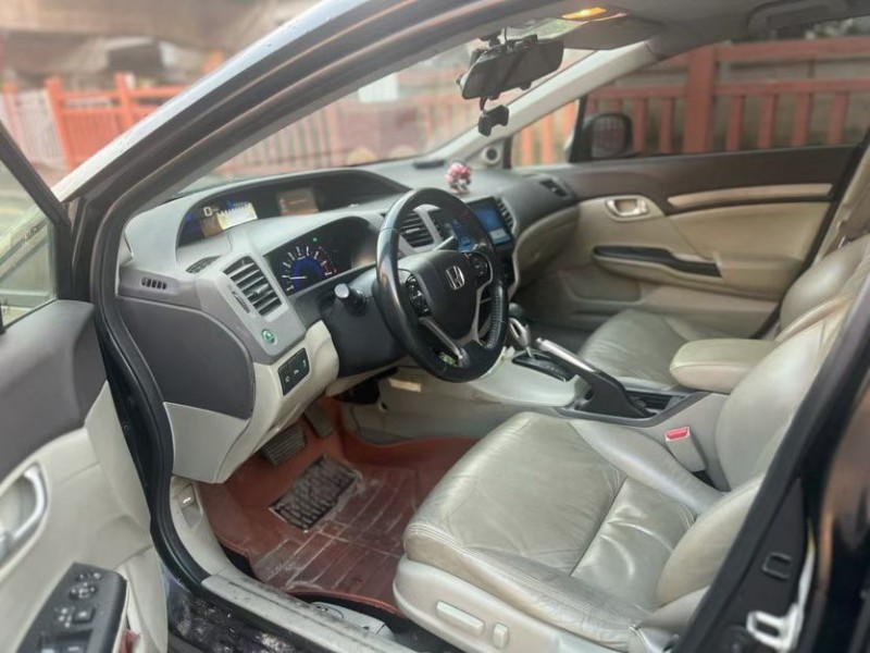 东莞13年本田思域2