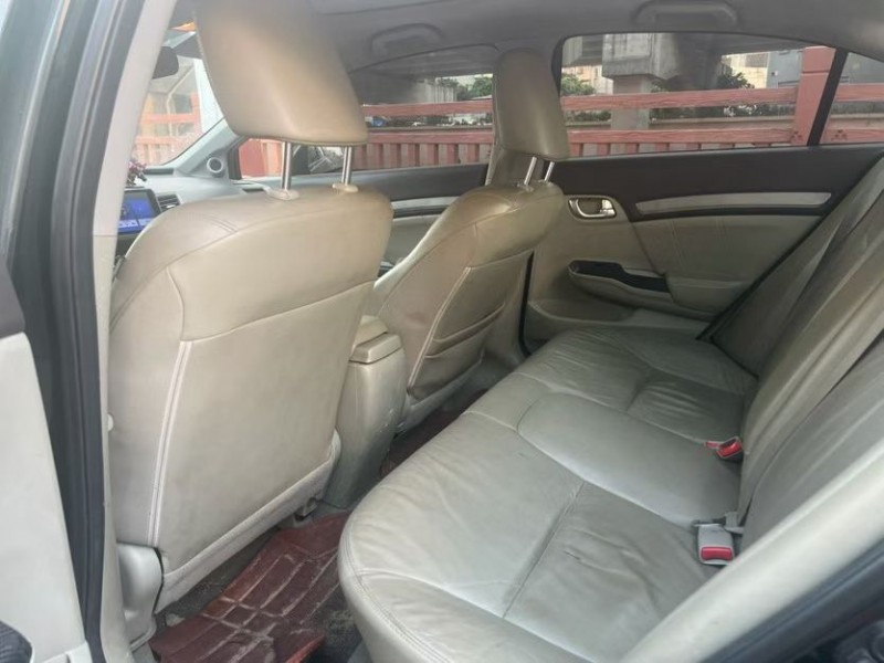 东莞13年本田思域3