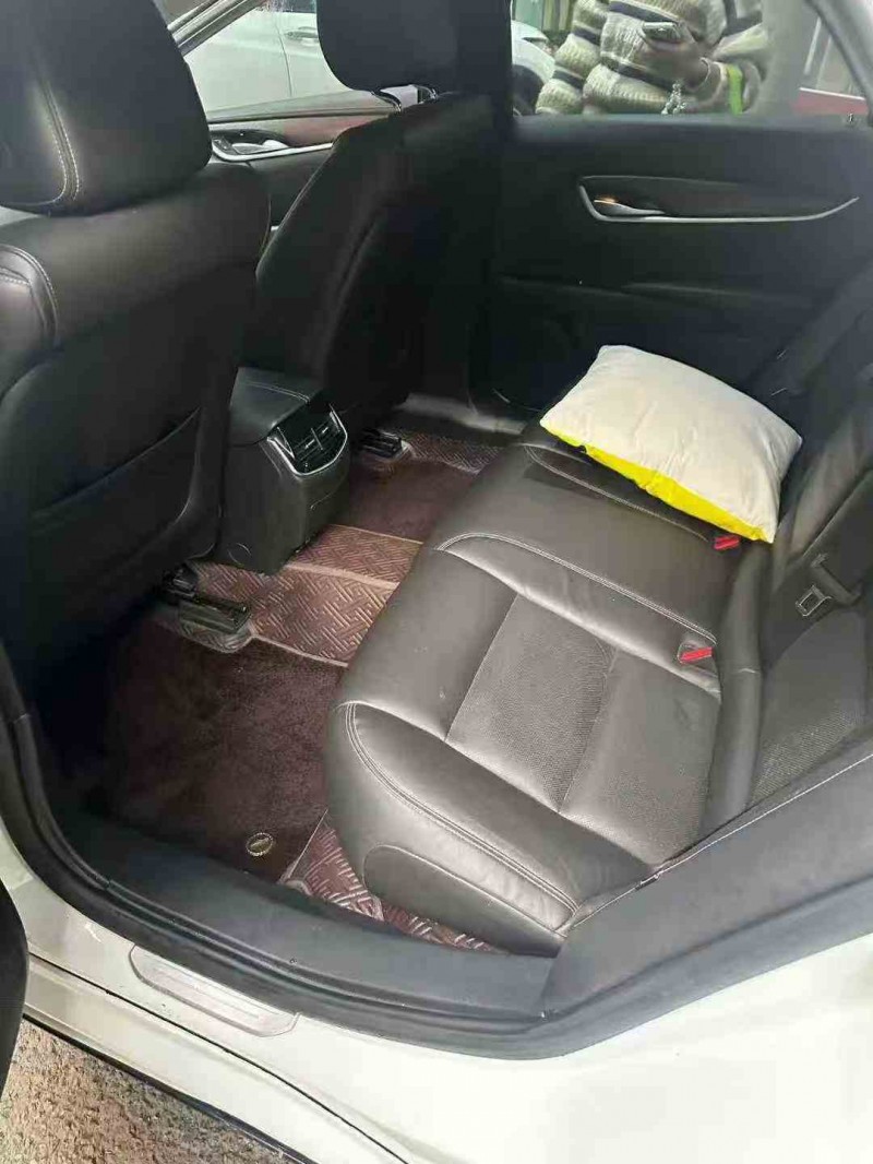 黔东南18年凯迪拉克XTS4