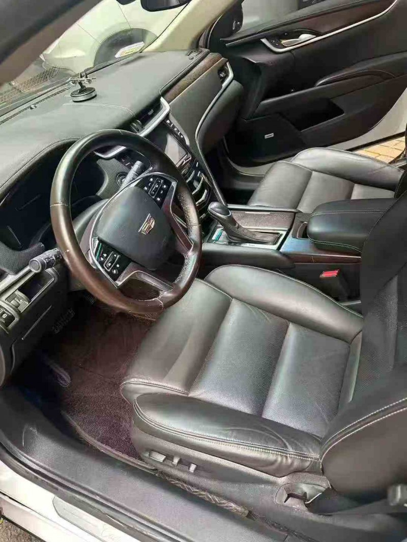 黔东南18年凯迪拉克XTS5