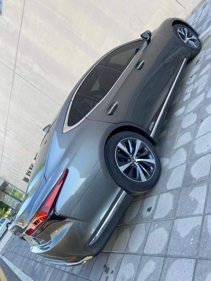 营口23年雷克萨斯LS5