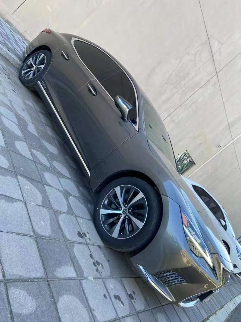 营口23年雷克萨斯LS8