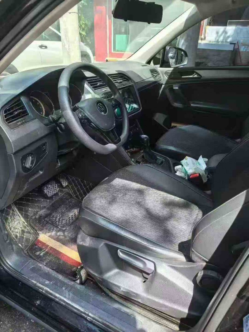 毕节21年大众途观6