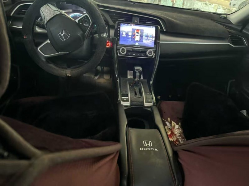 青岛19年本田思域5