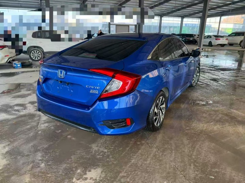 青岛19年本田思域7