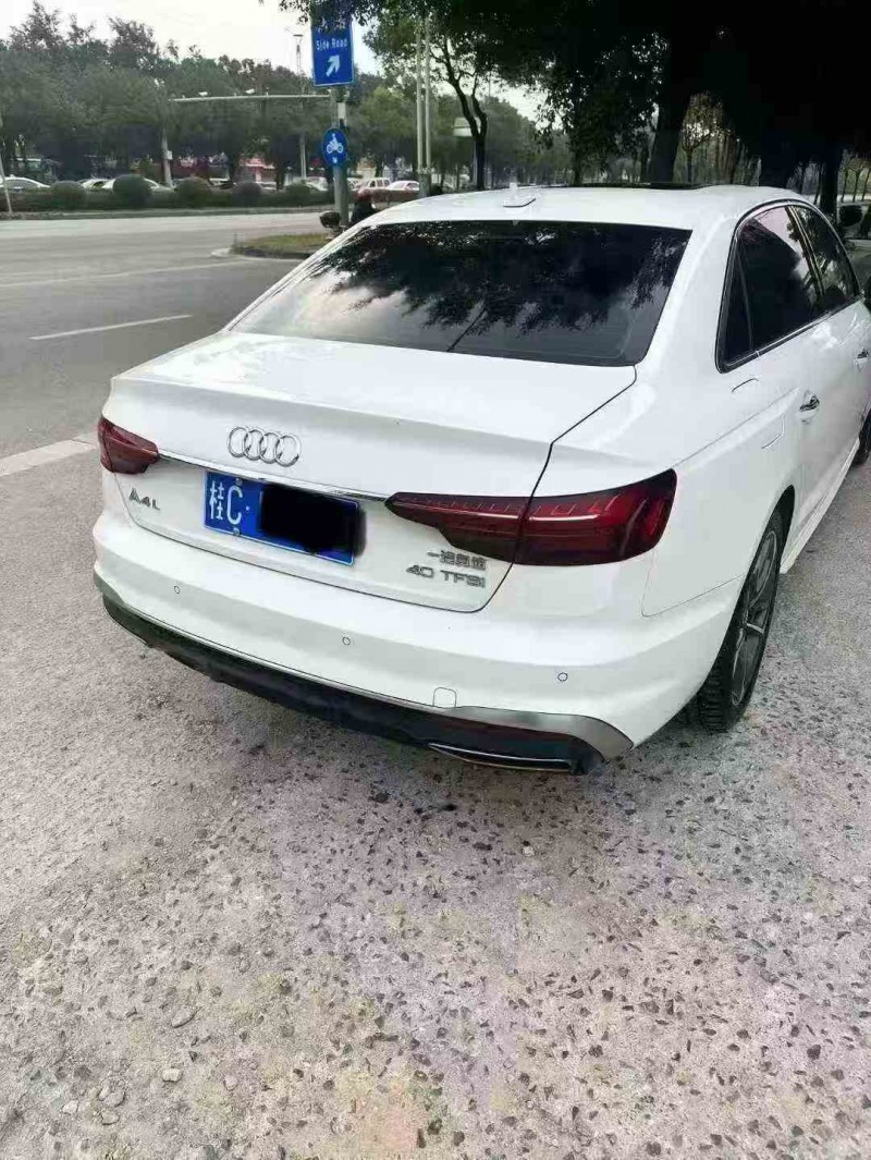 桂林21年奥迪A4L8