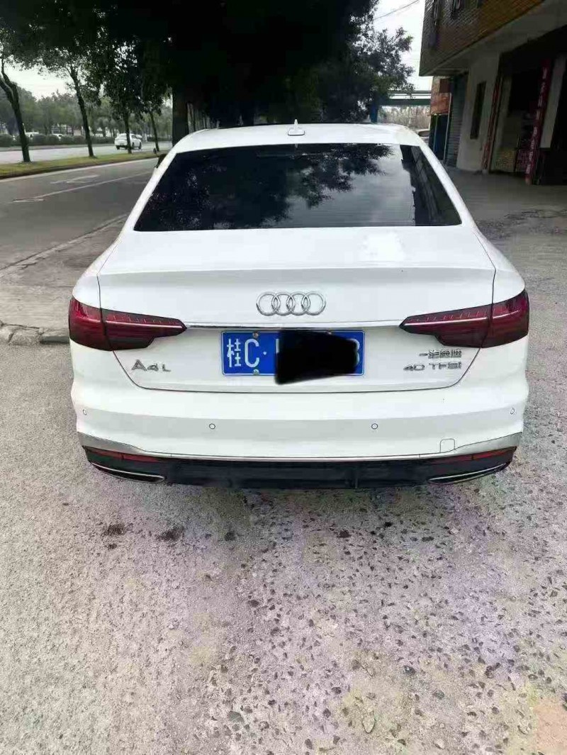 桂林21年奥迪A4L9
