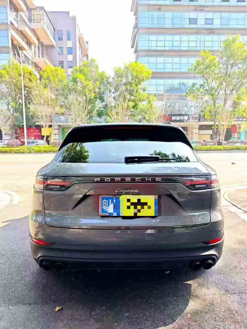 湛江20年保时捷卡宴9