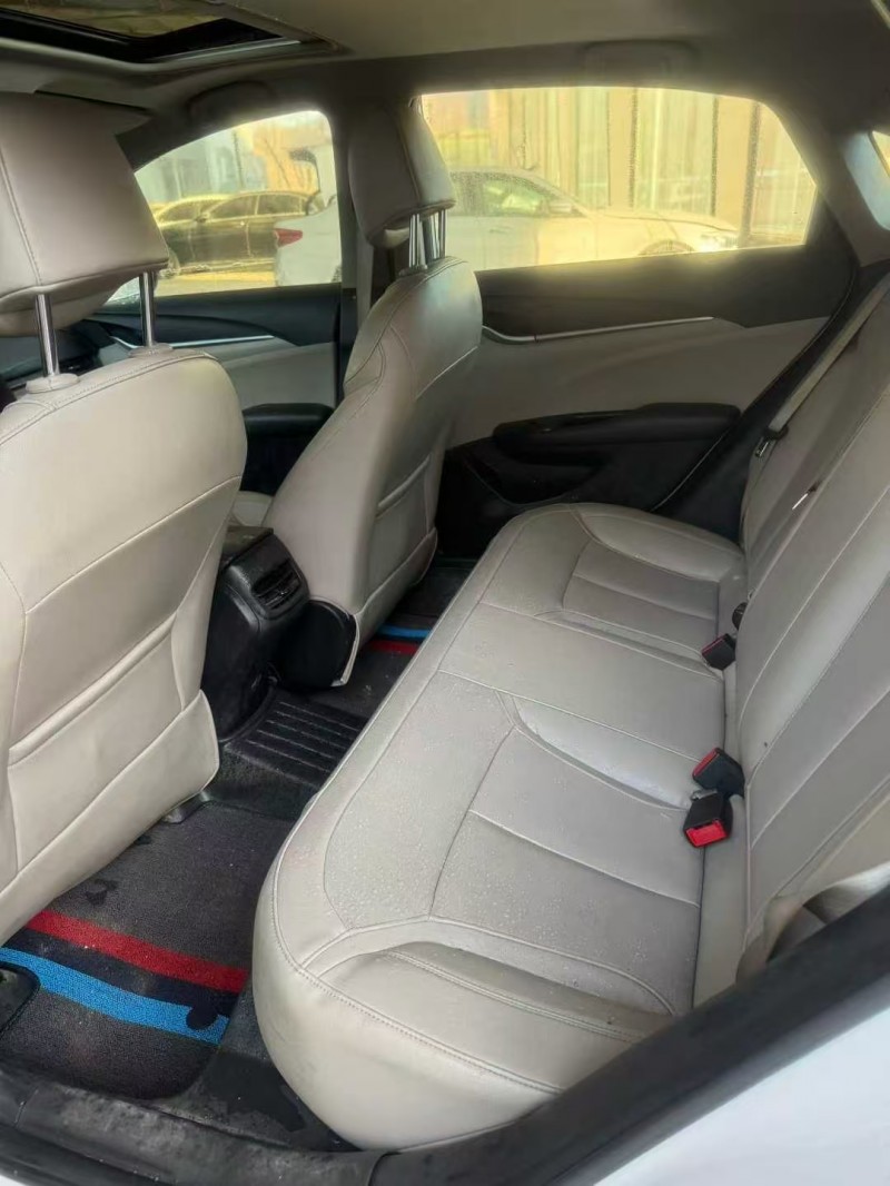 青岛18年别克英朗4