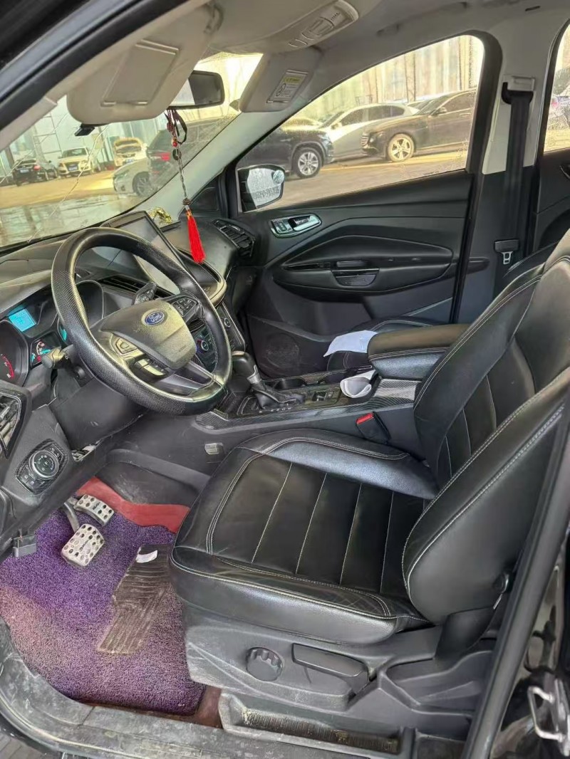 青岛17年福特翼虎6