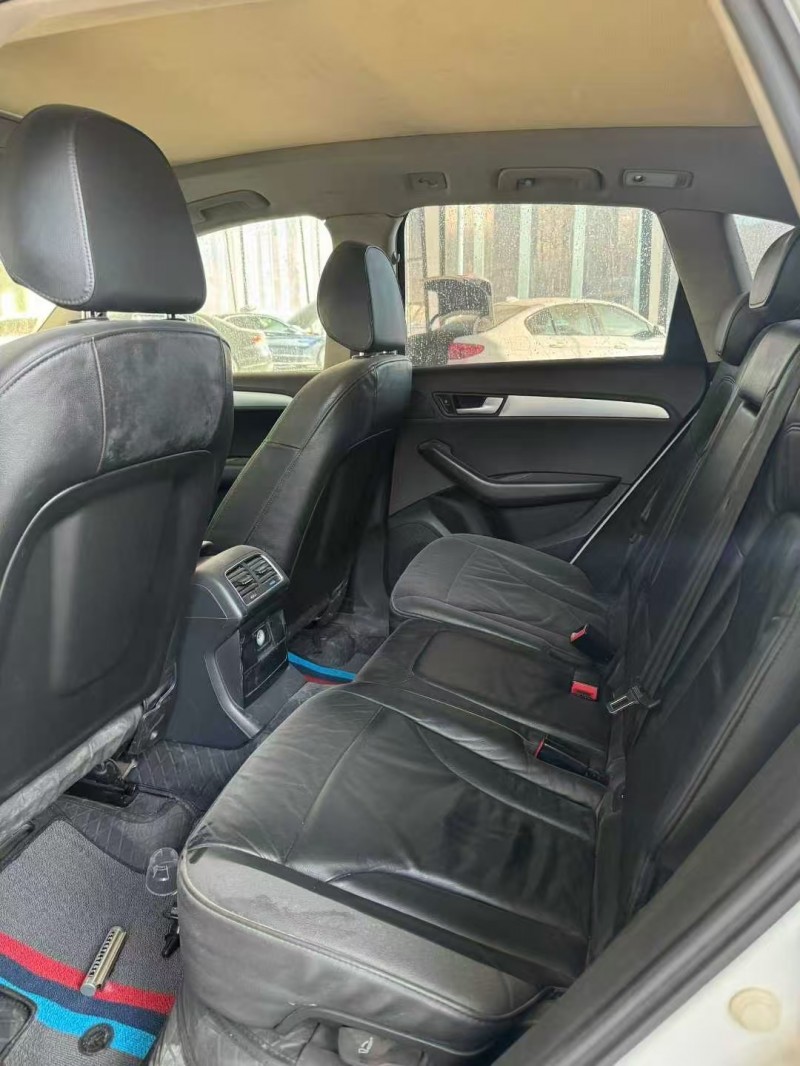 青岛12年奥迪Q54