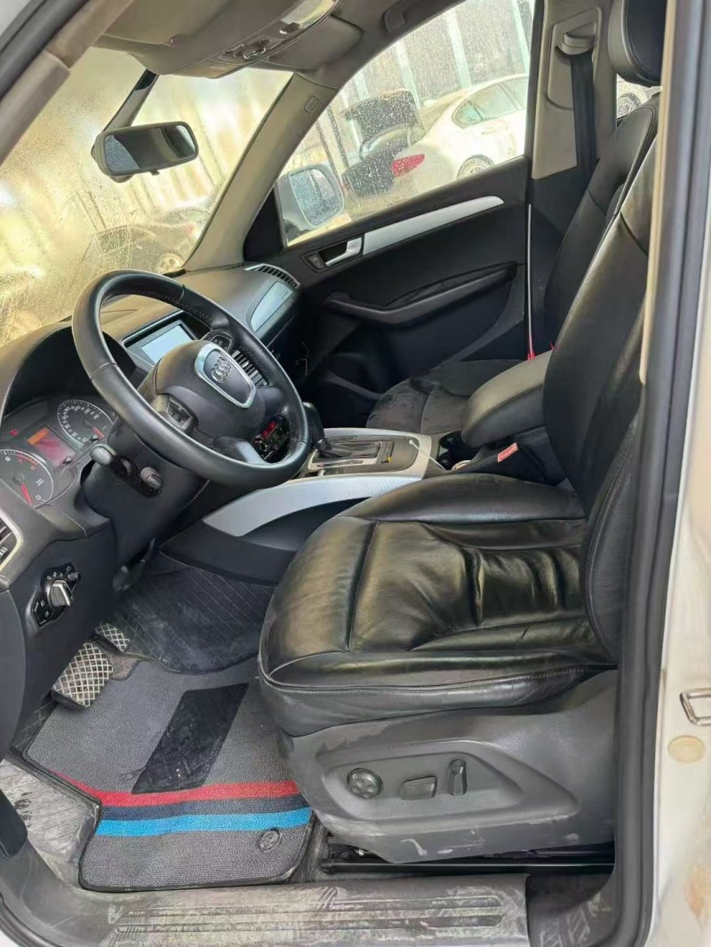 青岛12年奥迪Q56