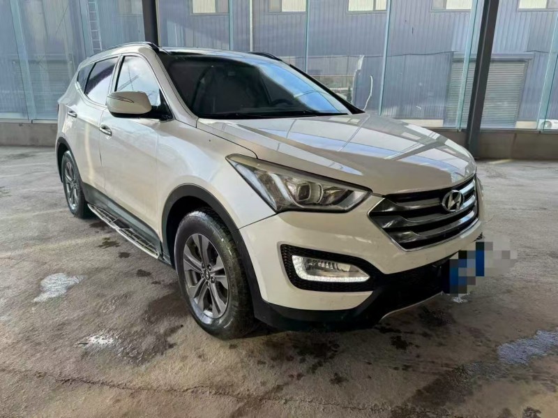 青岛15年现代新胜达3