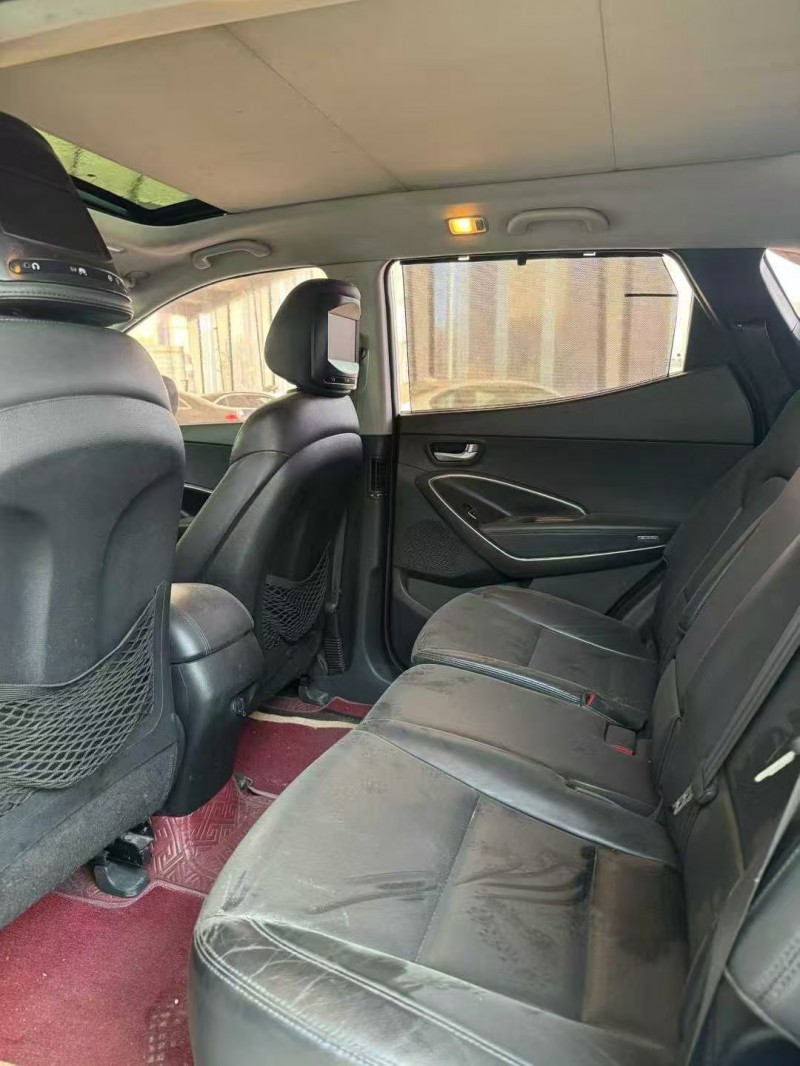 青岛15年现代新胜达4