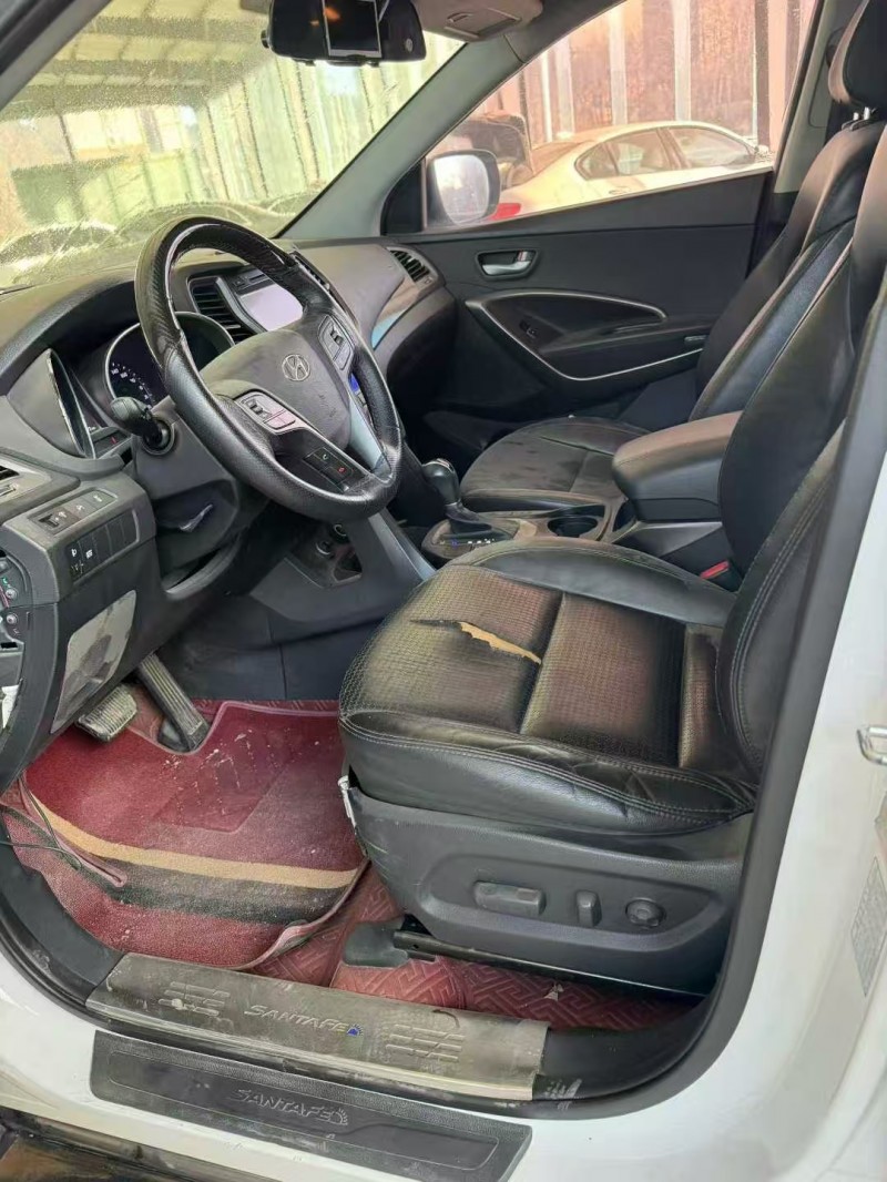 青岛15年现代新胜达6