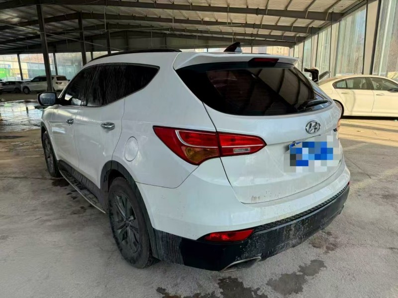 青岛15年现代新胜达7