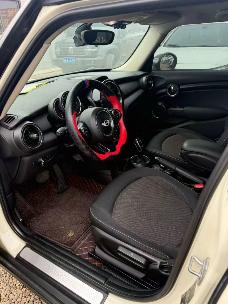 安阳18年宝马迷你6