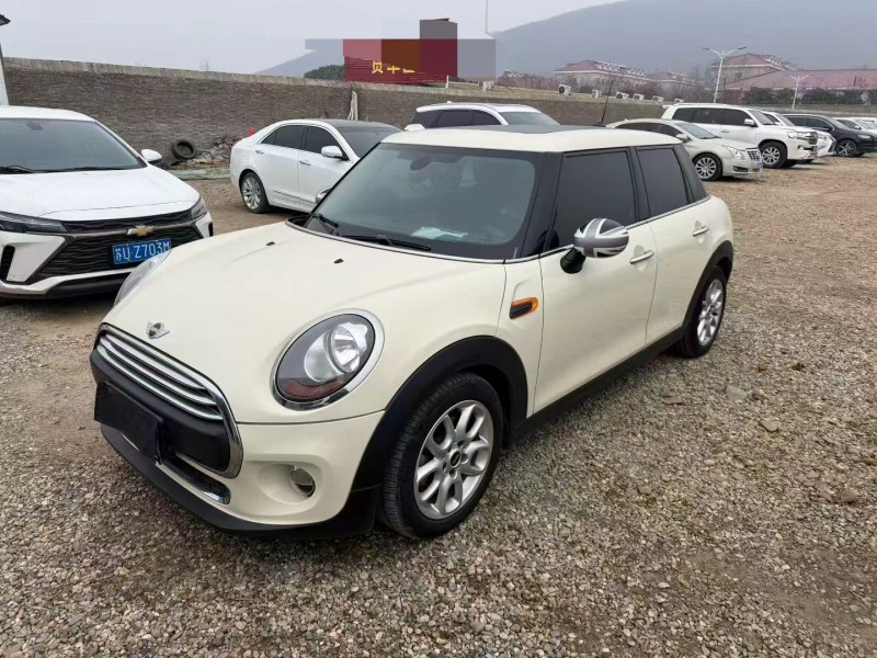 安阳18年宝马迷你8