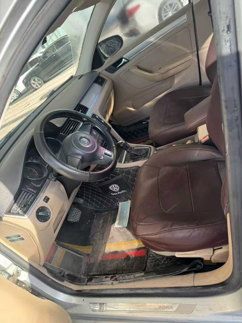 青岛14年大众宝来6