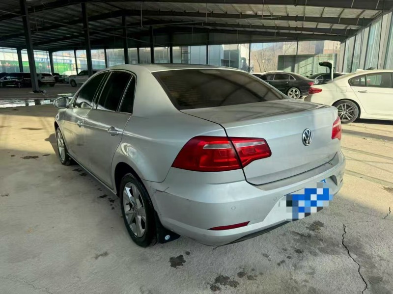 青岛14年大众宝来7