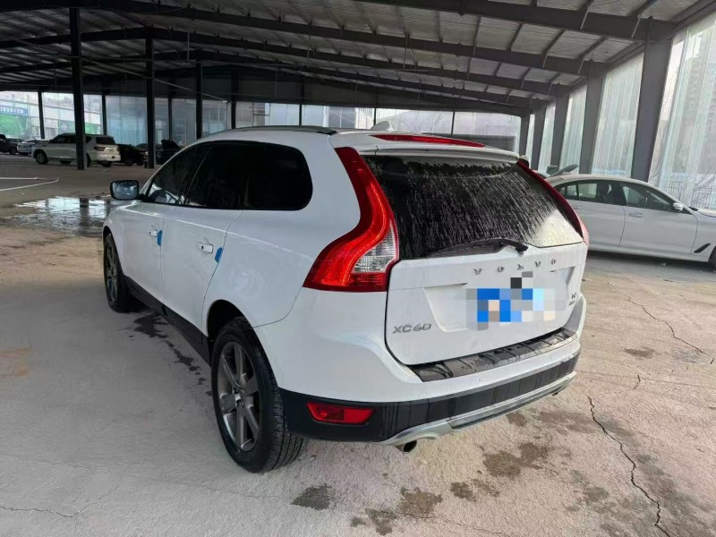 青岛13年沃尔沃XC608
