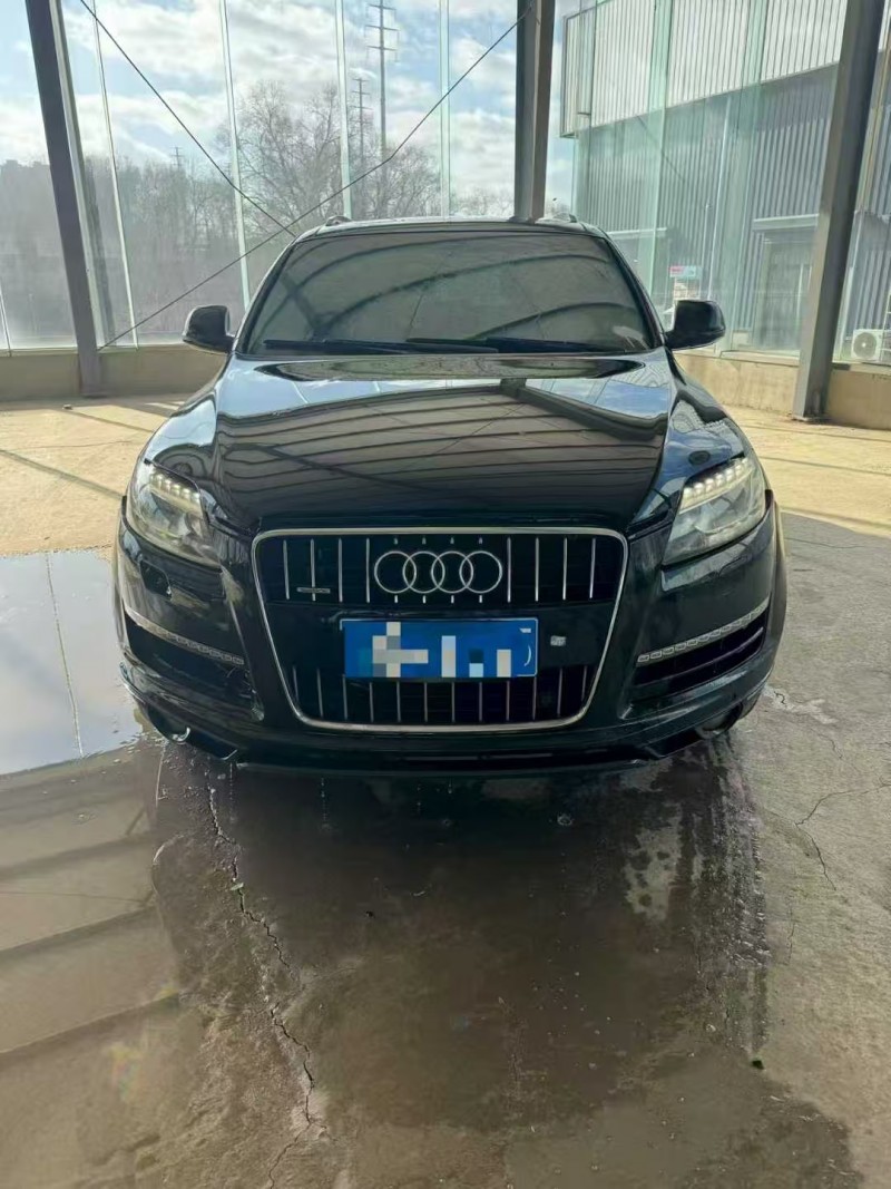 青岛11年奥迪Q71