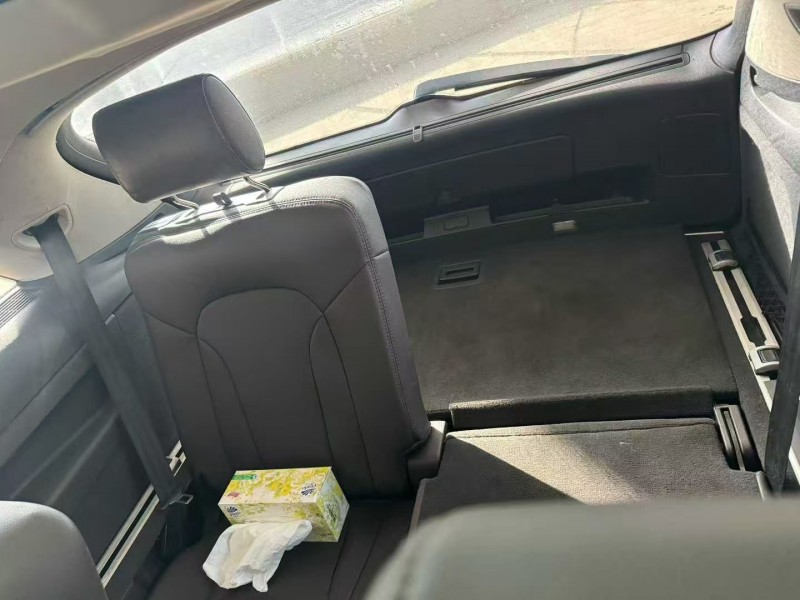 青岛11年奥迪Q75