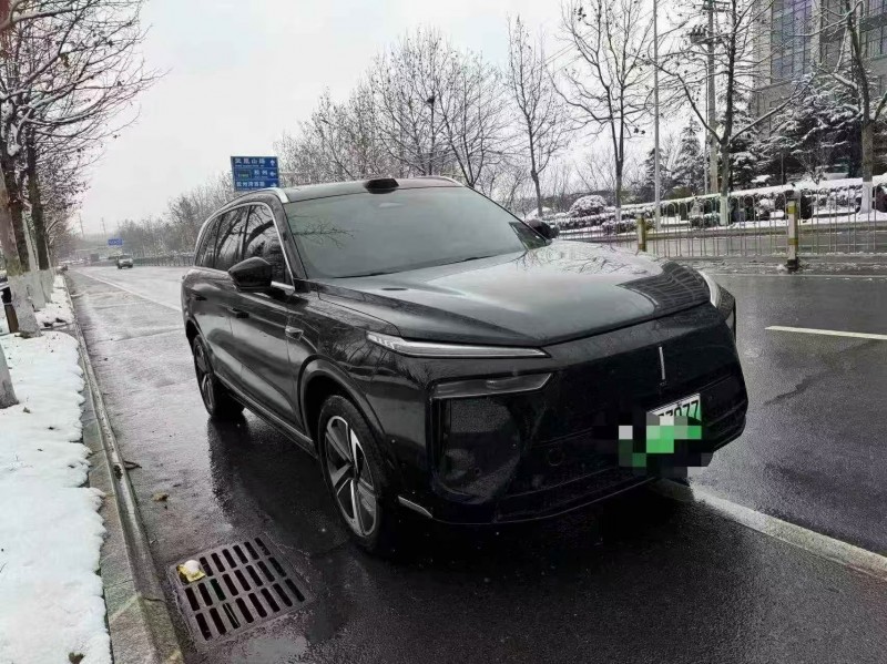 青岛25年长城汽车魏牌2