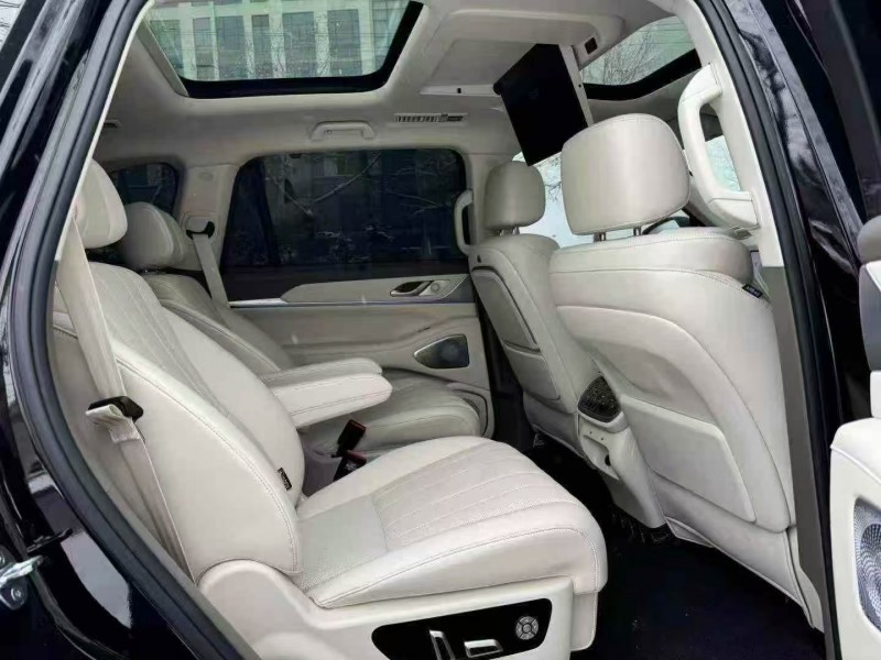 青岛25年长城汽车魏牌5