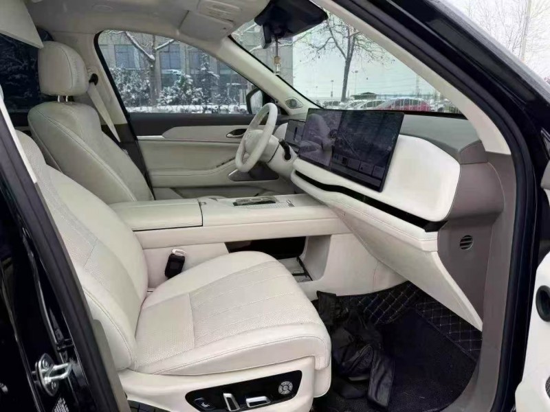 青岛25年长城汽车魏牌6