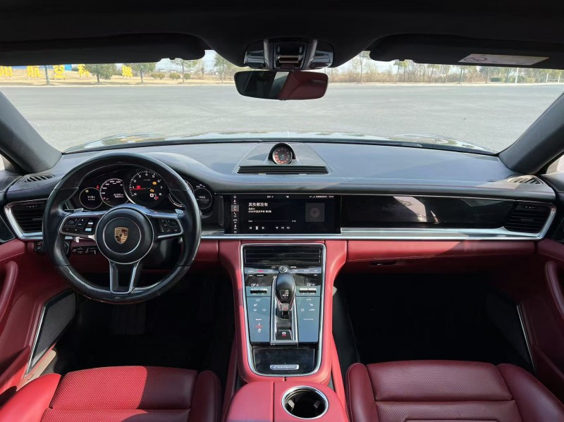 盐城16年保时捷帕拉梅拉7